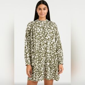 Elizabeth and James olive cheetah ruffle puffed sleeve oversized blouse M